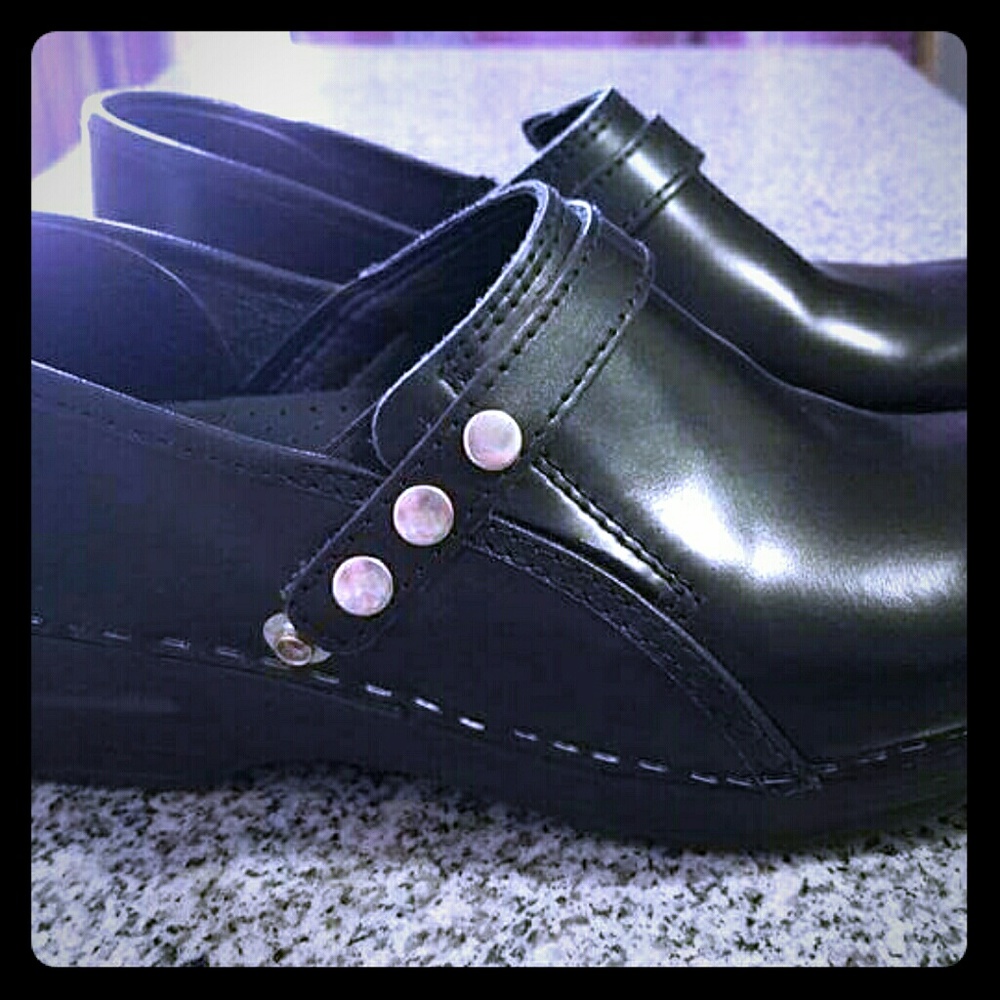 Sanita Clogs